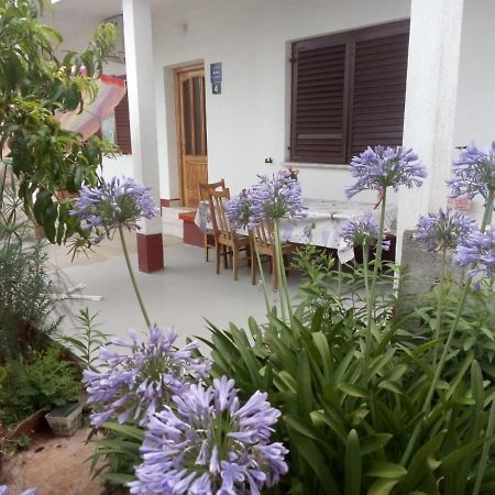 Comfort Apartment On The Beach Кали Екстериор снимка