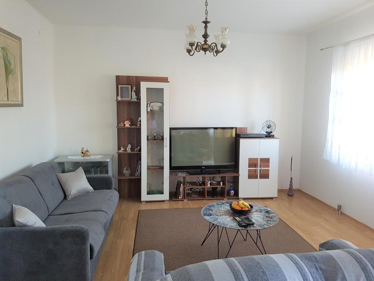 Comfort Apartment On The Beach Кали Екстериор снимка